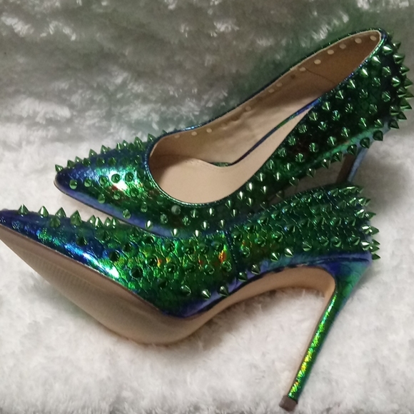 🪀SCARLET🪀 Metallic Hologram Rivet Hologram Stiletto Slip On Green Heels - Picture 7 of 9